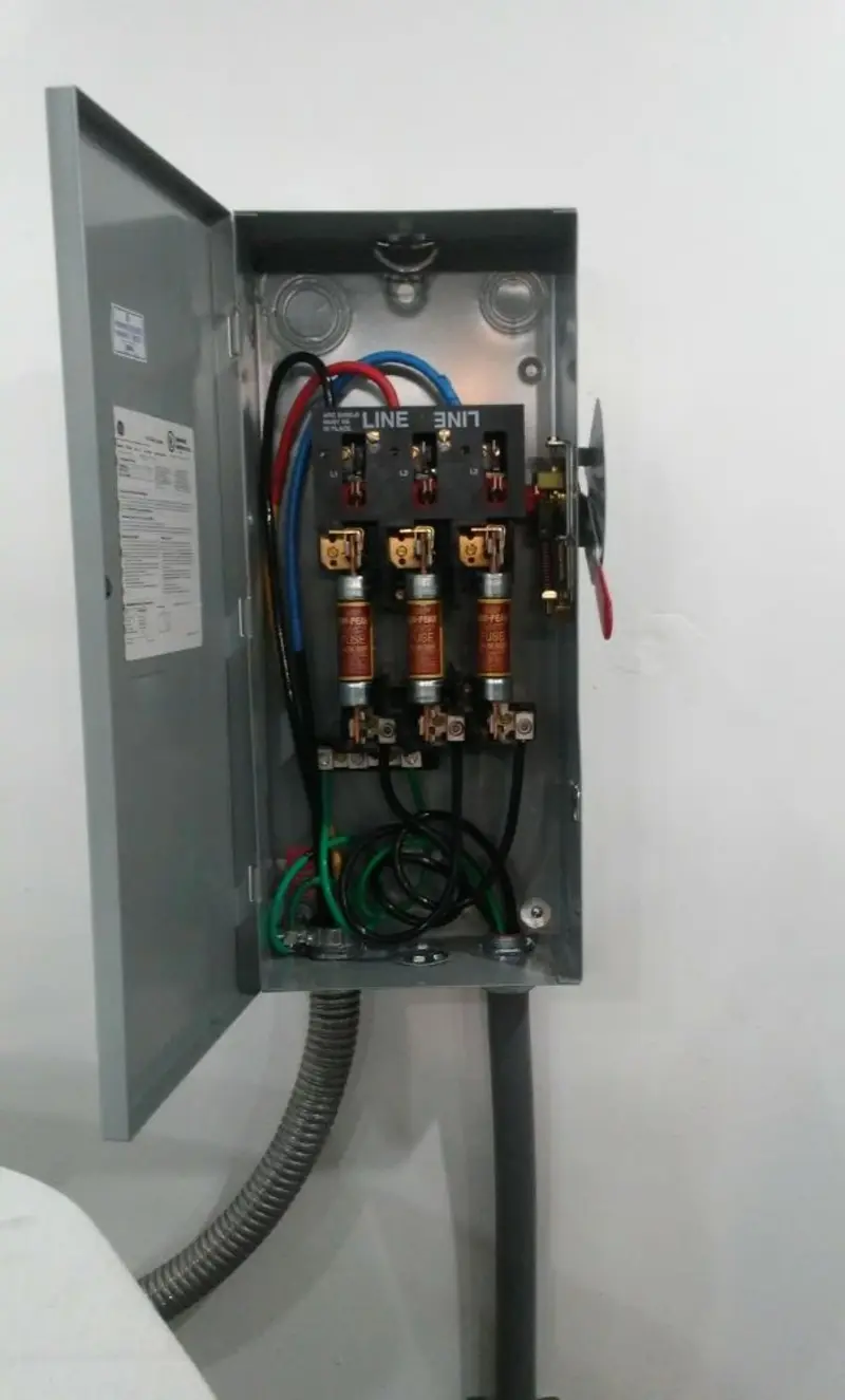 Three-phase disconnect switch installed for Smoke Detector Installation in Malvern